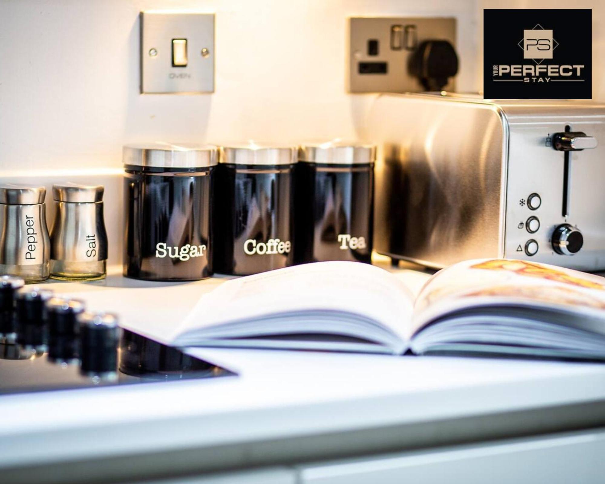 Luxe Modern Apartment By Your Perfect Stay Short Lets Birmingham Buitenkant foto